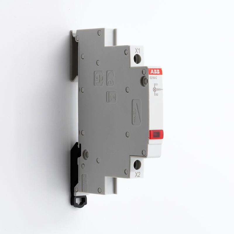 ABB kapea punainen 230VAC merkkivalo DIN-kiskoon