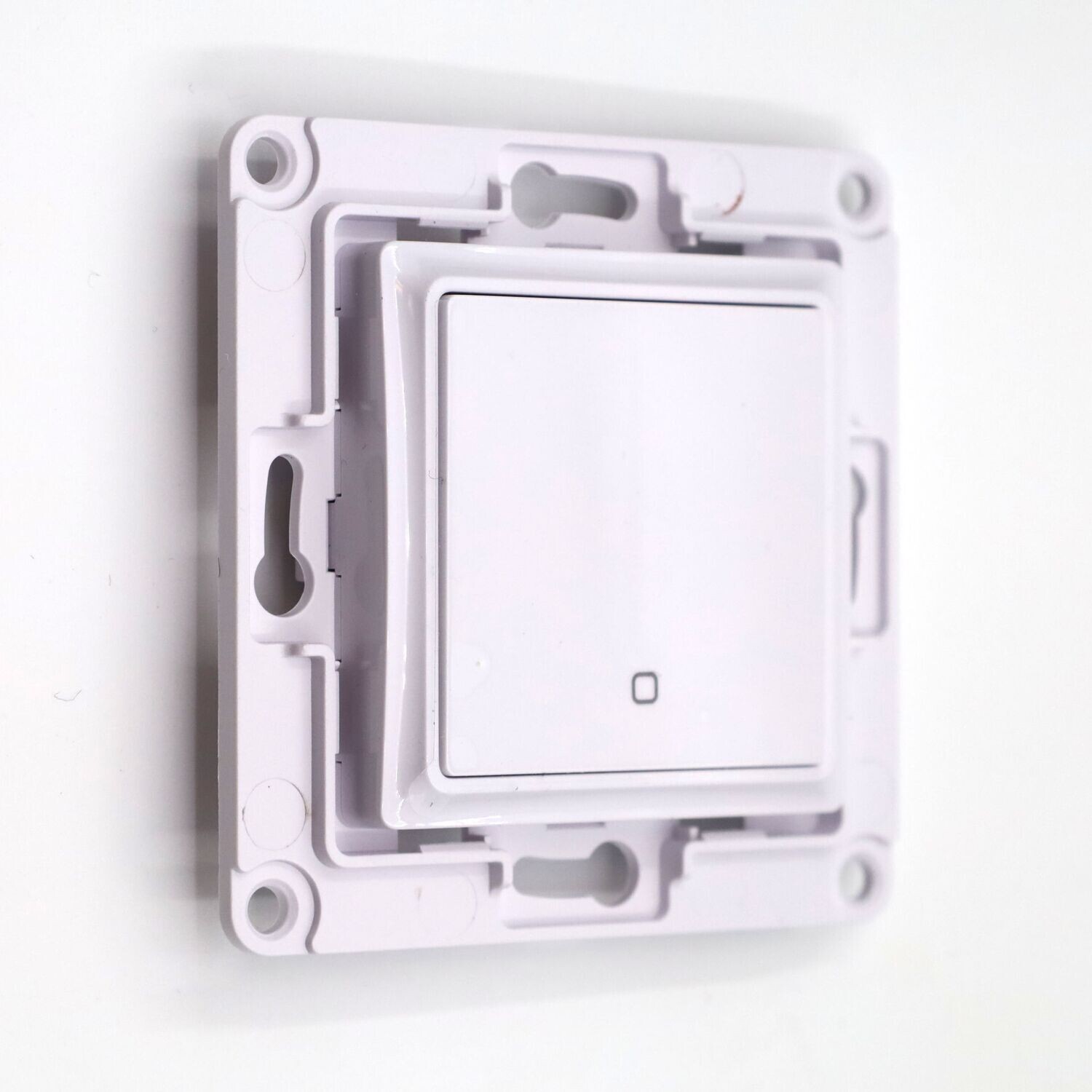 Shelly Wall Switch 1 - valkoinen kytkin ja pidike Plus / Gen3 / Gen4 -laitteille