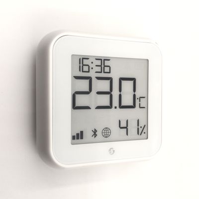 Shelly H&amp;T Gen3 - valkoinen WiFI lämpötila- ja kosteusanturi näytöllä