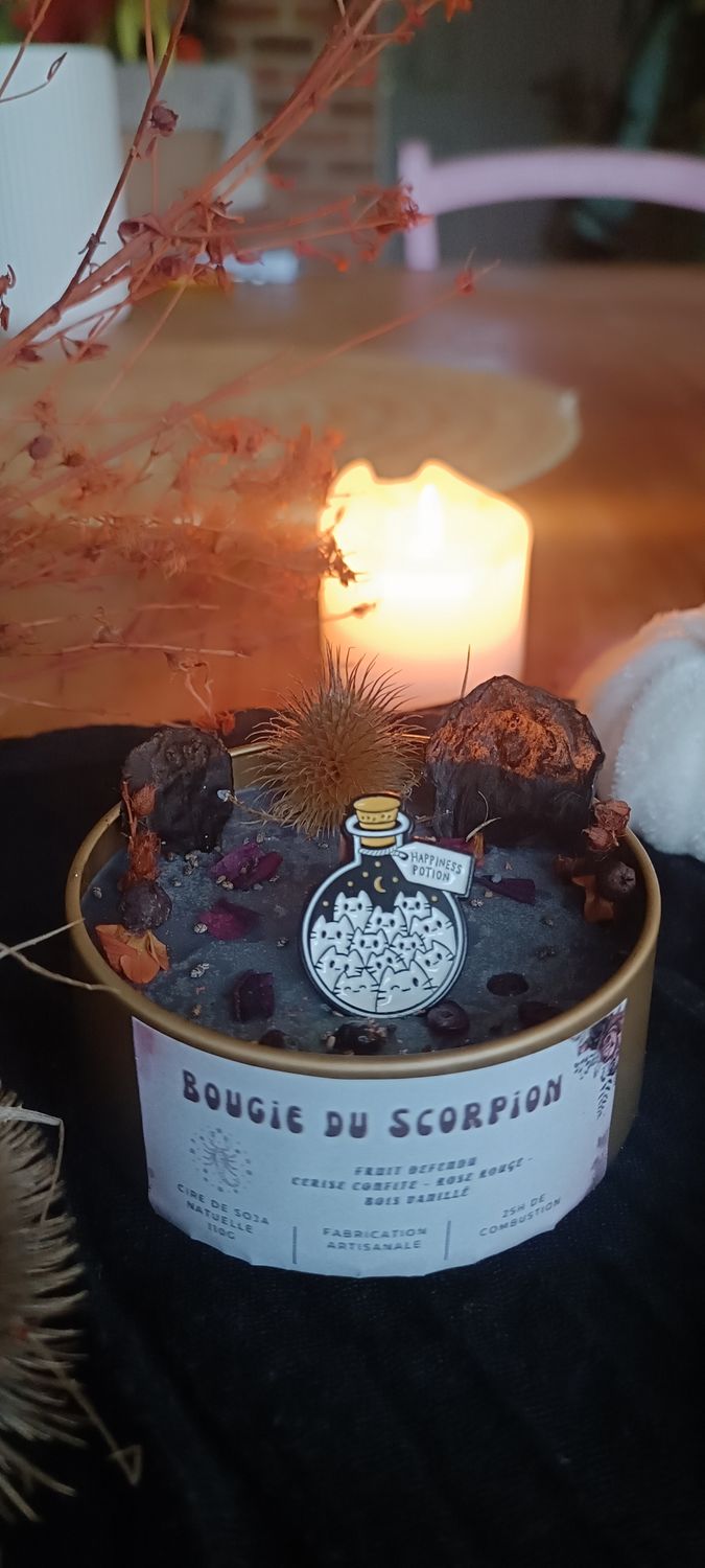 Bougie Scorpion &quot;Fruit Défendu &quot; 🌹