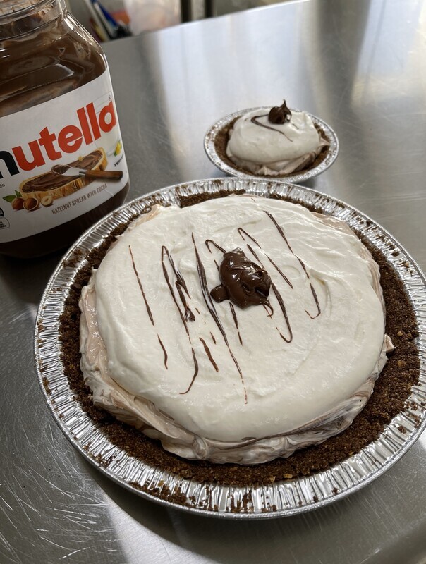 Nutella Cheesecake Pie