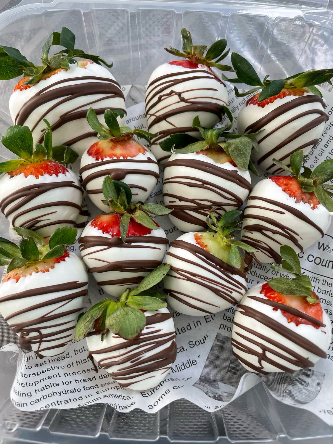 Chocolate Covered Strawberries (12ct)