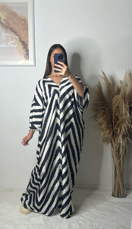 ROBE MOTIF NOIR