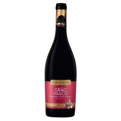 Grao Vasco Tinto Garrafa de vinho tinto Grão Vasco DOC Dão, com rótulo vermelho e dourado exibindo o brasão da marca e a Denominação de Origem Controlada Dão.