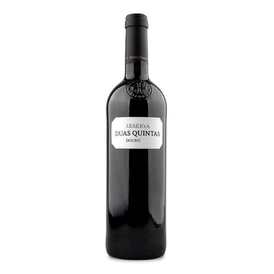Garrafa do Vinho Tinto Duas Quintas Reserva com rótulo preto e dourado, apresentando o brasão da família Ramos Pinto.