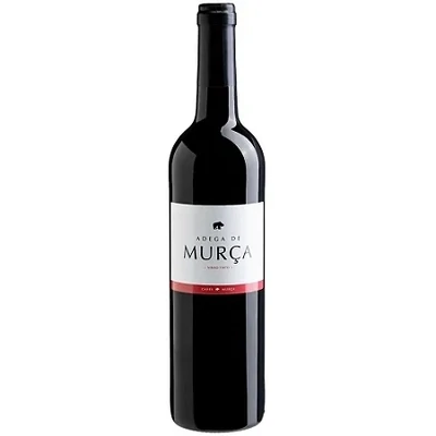Uma garrafa de vinho tinto A.C. Murça com o rótulo clássico e a região do Douro em destaque.