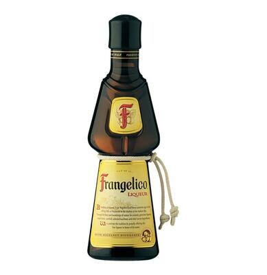 Garrafa de licor Frangelico, licor italiano de avelãs com tampa em formato de monge.