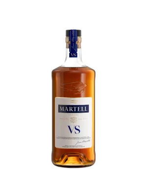  Uma garrafa elegante de Cognac Martell VS, destacando a cor âmbar dourada e o rótulo icônico da marca.