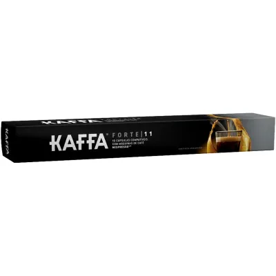 Embalagem de 10 cápsulas Kaffa Forte ao lado de uma xícara de café forte e encorpado.