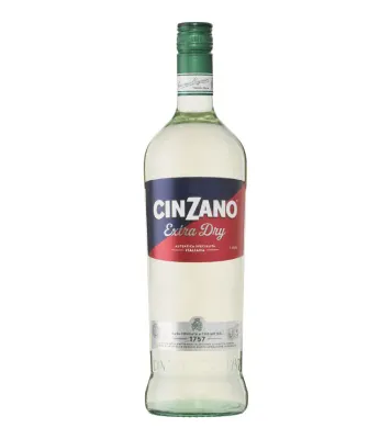 Garrafa retangular de vermute Cinzano Extra Dry, com líquido vermelho e tampa prateada.