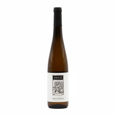 Garrafa de Quinta do Ameal Solo Único Branco, um vinho branco elegante e fresco, elaborado exclusivamente com Loureiro.