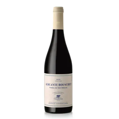 Casa Relvas Vinha de São Miguel Alicante Bouschet – vinho tinto alentejano intenso e estruturado.