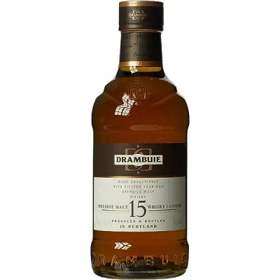 Garrafa do Drambuie 15 Anos com rótulo elegante e design clássico escocês