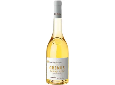 Garrafa Oremus Tokaji Aszú 3 Puttonyos – vinho doce húngaro de referência, produzido pela Vega Sicilia.