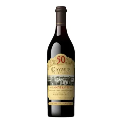 Caymus Vineyards 50th Anniversary Garrafa de Caymus Vineyards 50th Anniversary — vinho tinto americano de Napa Valley, edição comemorativa