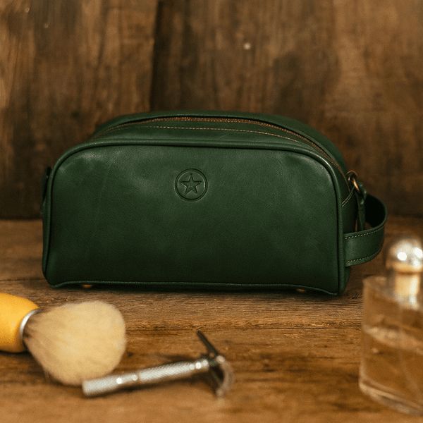 Aaron Leather Goods Omaha Leather Toiletry Bag - Pine Green