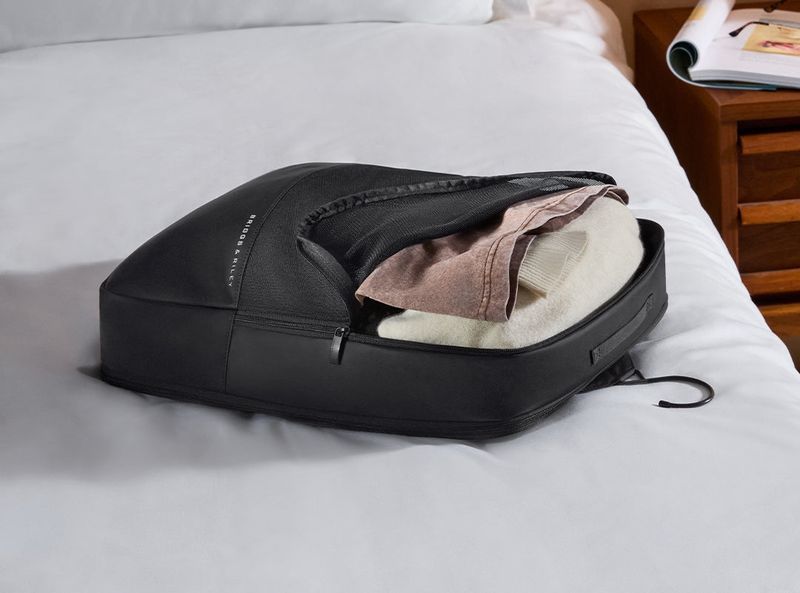 Briggs &amp; Riley Travel Essentials Hanging Laundry Compression Cube