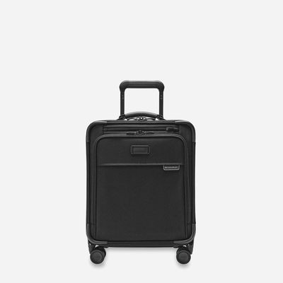 Briggs and Riley Baseline Global Carry-On Spinner 21"