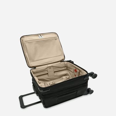 Briggs and Riley Baseline Global Carry-On Spinner 21"