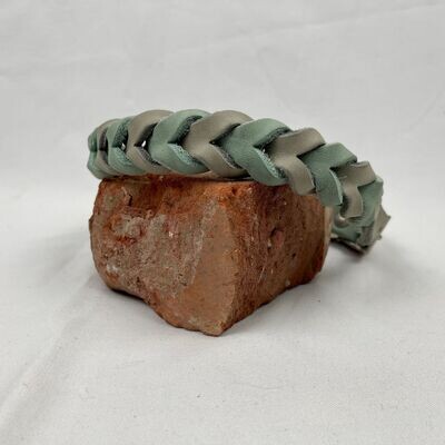 Lederhalsband geflochten - Mint Grün / Grau Größe: 39 - 45 cm