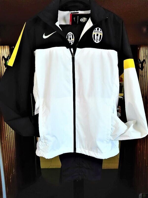 Tuta rappresentanza Juventus 2012/13 Tuta Juventus Nike 2012/13 uomo
