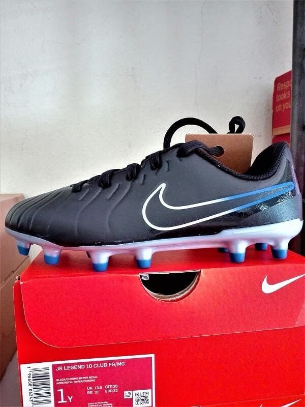 Scarpe da calcio bambino Nike Legend 10 Club FG/MG