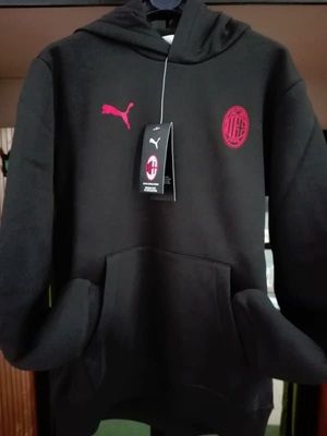 Felpa Milan nera con cappuccio Essential Felpa del Milan con cappuccio nera uomo - Puma