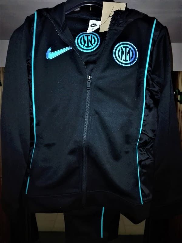 Tuta Inter woven bambino fall 2025/26 Tuta Inter Nike bambino 2025/2026 - Nero/Azzurro