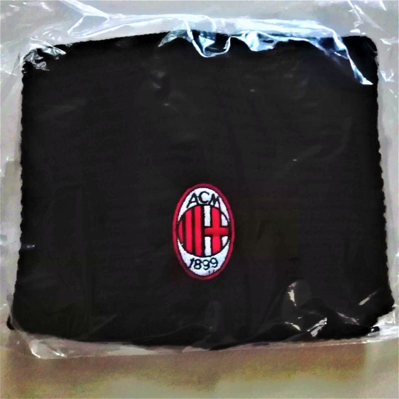 Milan scaldacollo nero