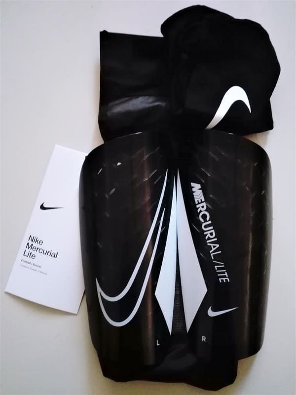 Parastinchi con calzino Nike Mercurial Lite Parastinchi Nike Mercurial Lite - Nero unisex