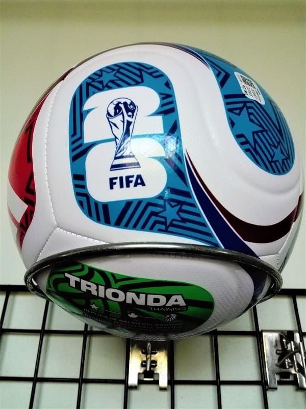Pallone dei Mondiali 2026 Trionda Training bianco/blu/verde/rosso - Adidas