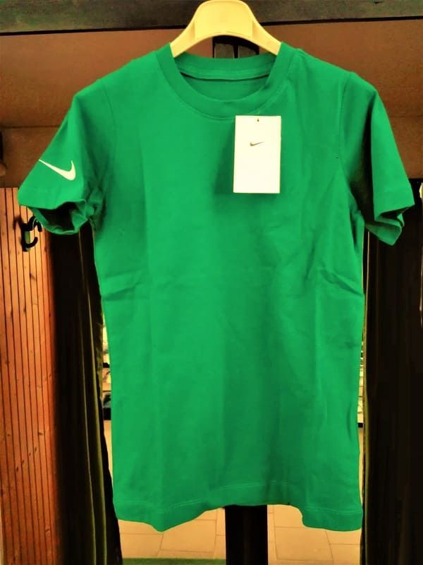 T-shirt Nike a maniche corte verde per ragazzo/a