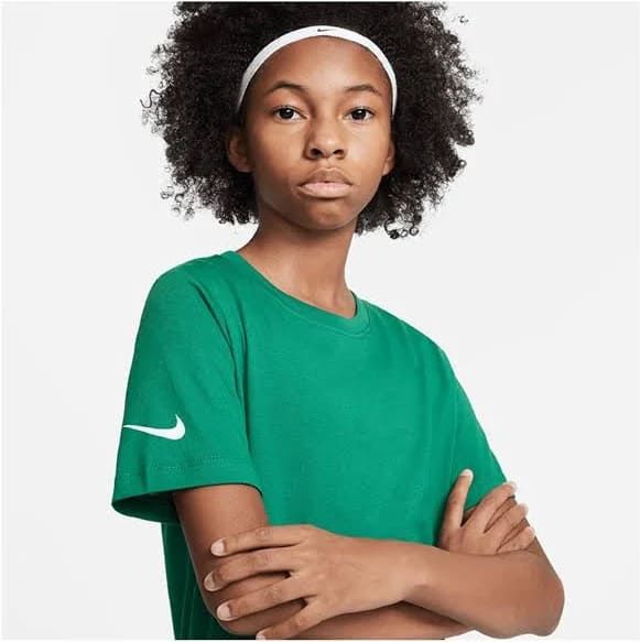 T-shirt Nike a maniche corte verde per ragazzo/a
