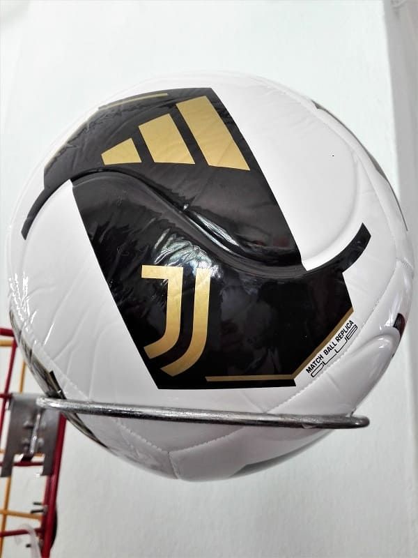 Pallone Adidas Juventus 2026/2027 bianco/nero/oro