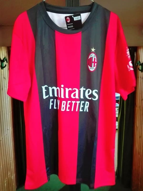 Maglia Milan replica ufficiale 2026/2027