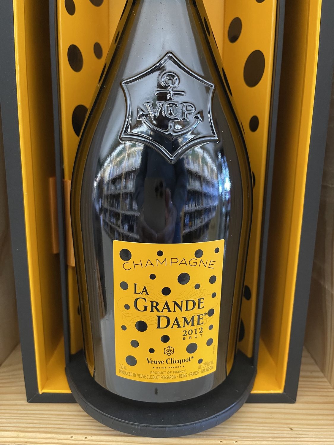 VEUVE CLICQUOT LA GRANDE DAME 2012 DAME YAYOI KUSAMA LIMITED EDITION GIFT BOX WE 96