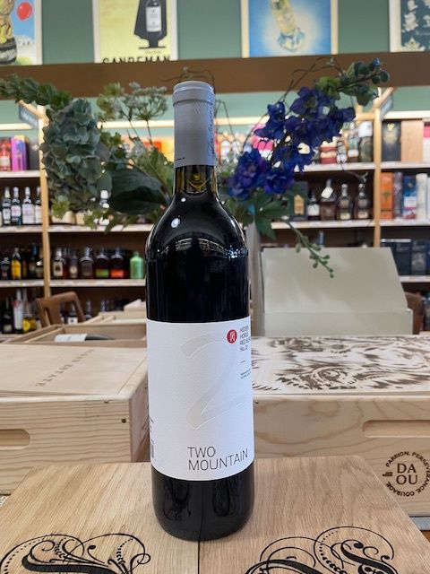 TWO MOUNTAIN HIDDEN HORSE RED BLEND NO. 20