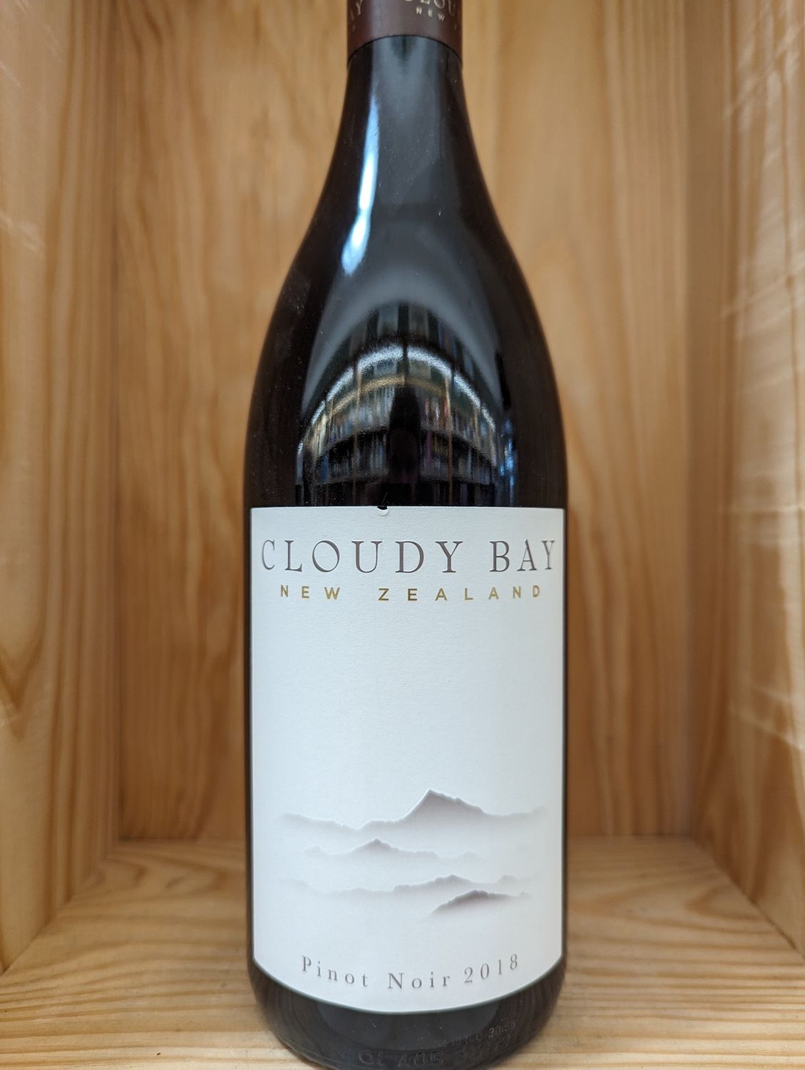 CLOUDY BAY PINOT NOIR 2018 JS 91