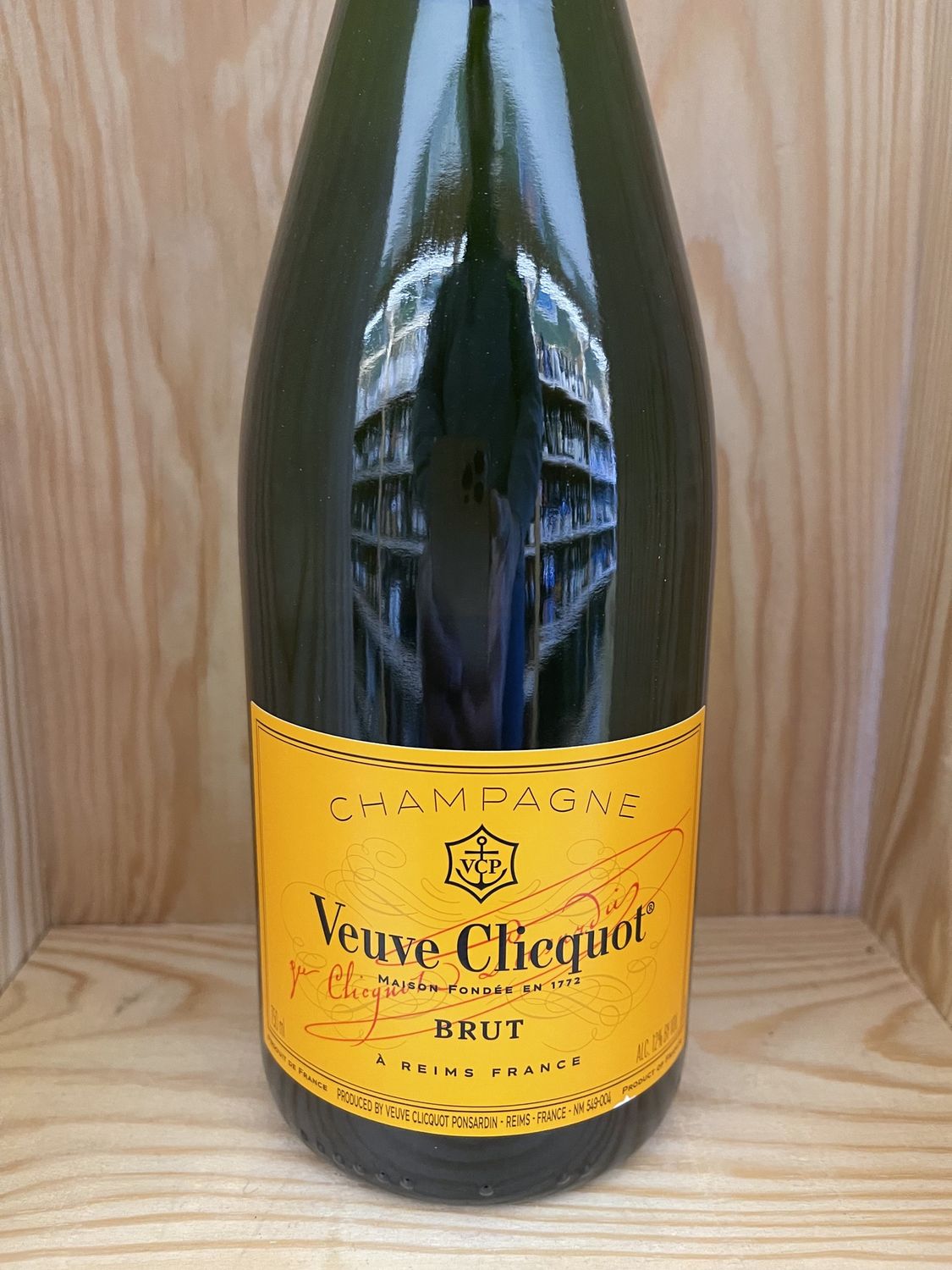 VEUVE CLICQUOT YELLOW LABEL BRUT NV 750ML