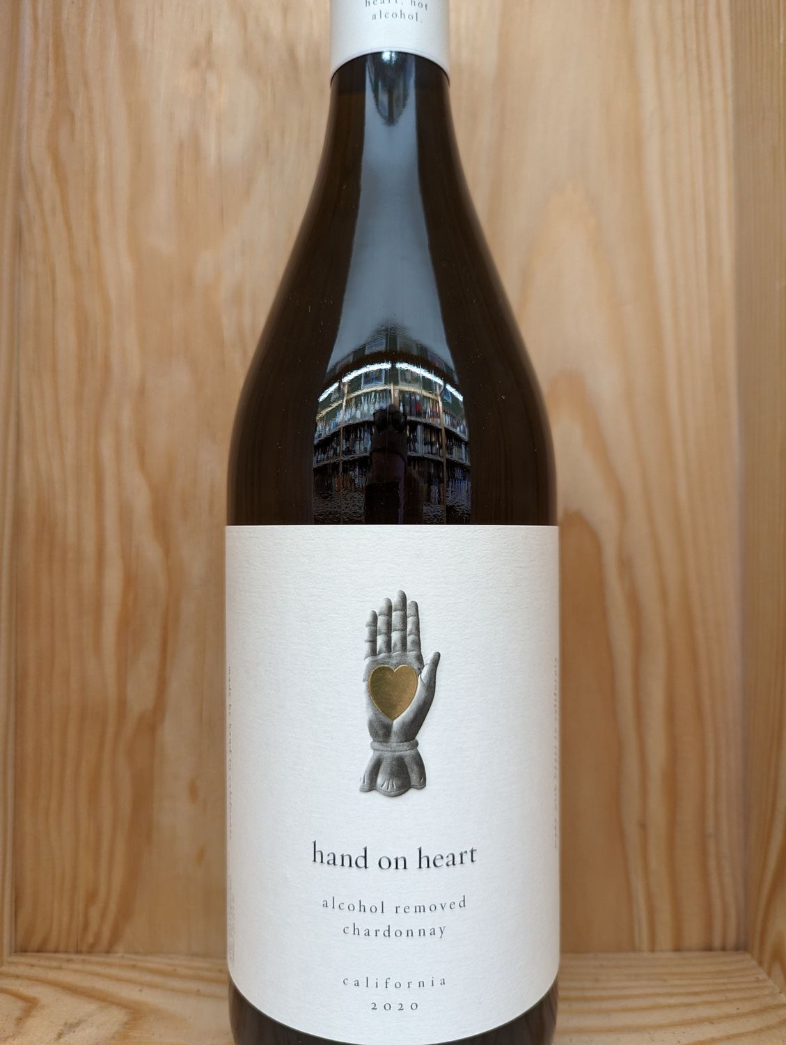 HAND ON HEART NON-ALCOHOLIC CHARDONNAY