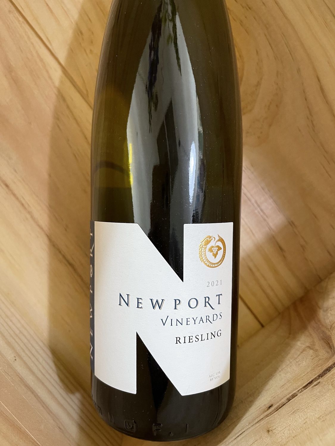 NEWPORT VINEYARDS RIESLING - 750ML