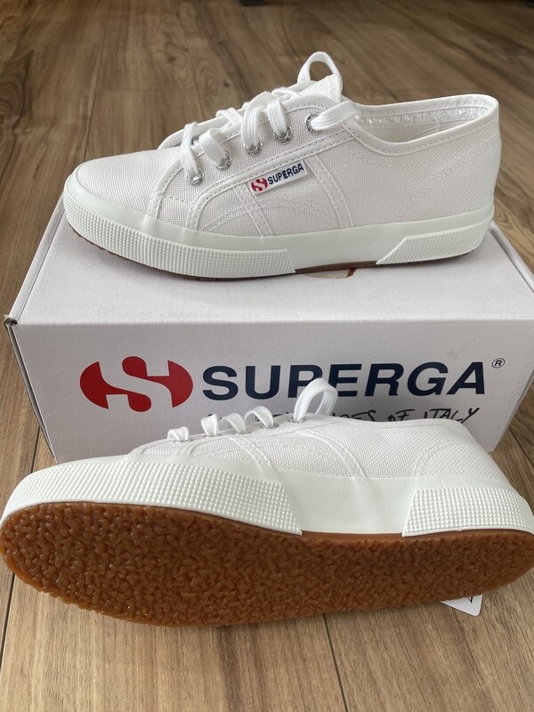 Superga Canvas Sneaker / White