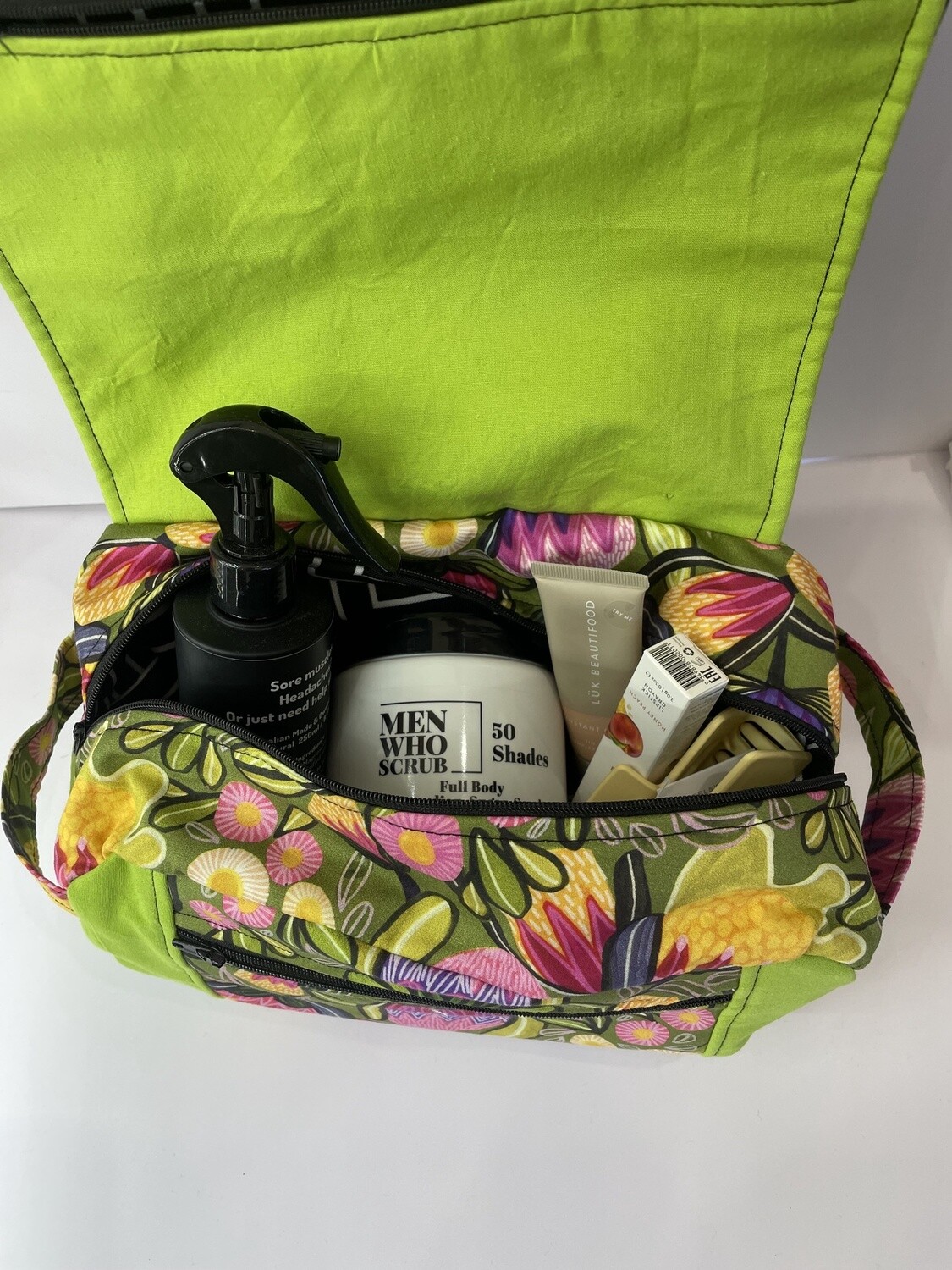 Waterproof Toiletry Bag / Green