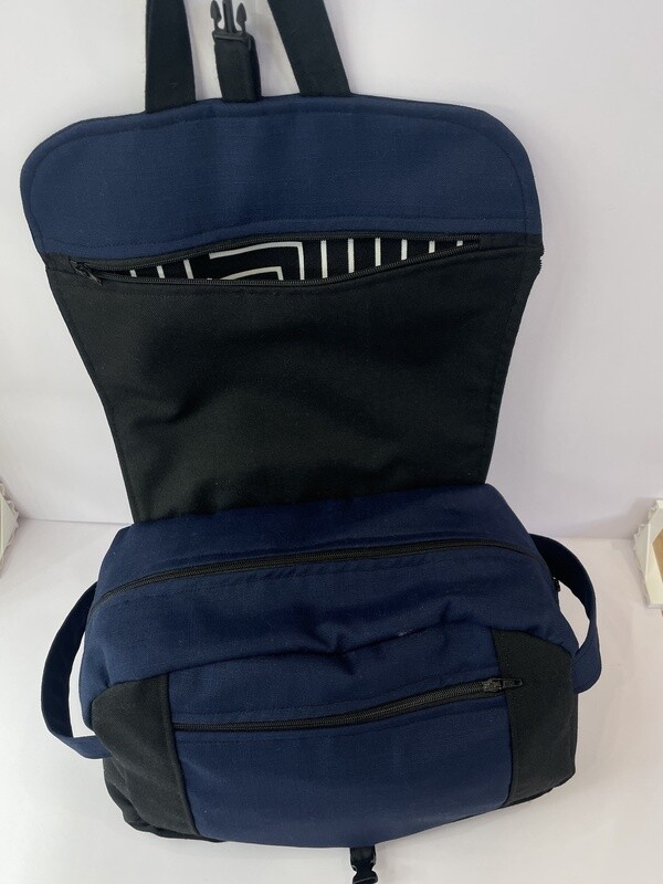 Waterproof Hanging Toiletry/ Navy