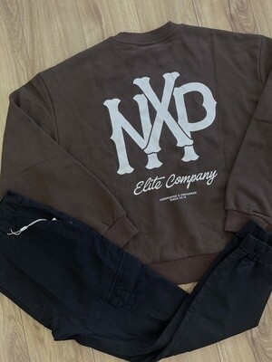 NXP Exposed Heavy Box Fit Sweater / Chocolate