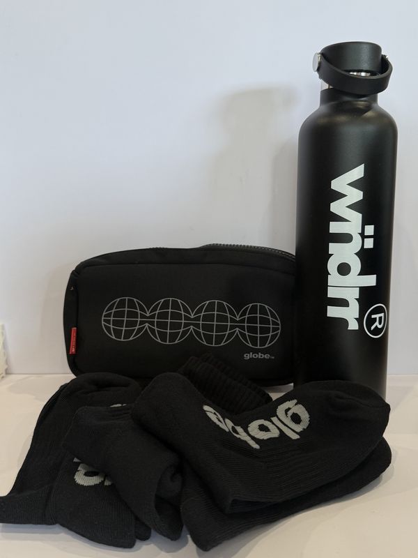 Mens Gift Pack with Globe Toiletry bag