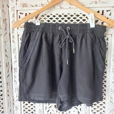 Black Shorts | Small