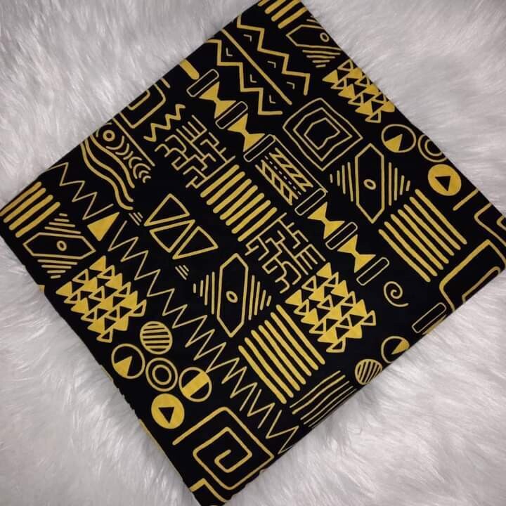 Pagne africain motif doré et noir