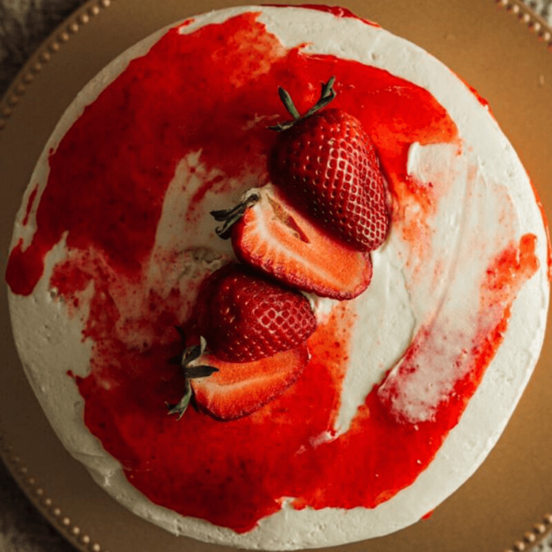 Pastel de Crema con Fresas