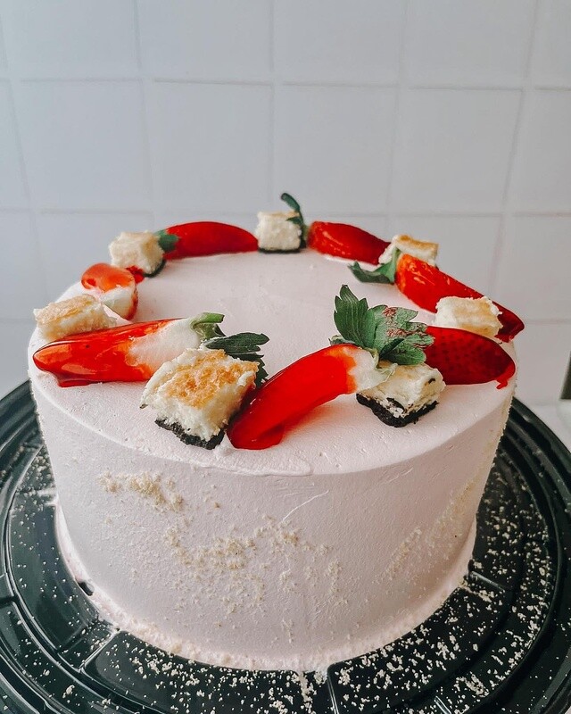 Pastel de Fresa con Cheesecake